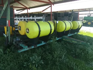 John Deere 1750 6 Ry. 91 Planter