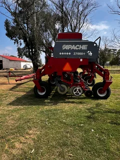 Apache 27000 Planter 20 Ry. 52 2022