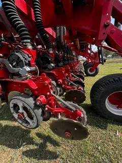 Apache 27000 Planter 20 Ry. 52 2022