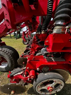 Apache 27000 Planter 20 Ry. 52 2022