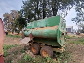 Keenan 8 Cube Voermenger