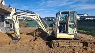 5 Ton Excavator 2011