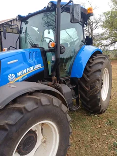 New Holland T5 110S Tractor