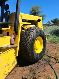 Bomag BW 212 Smooth Drum Roller