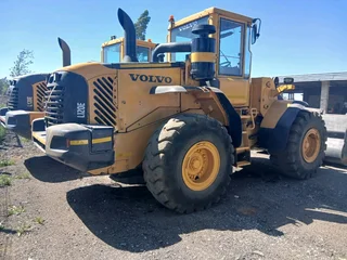 Volvo L120E Front End Loader 2003
