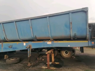 Top Trailor Side Tipper 2008