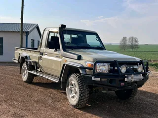 Land Cruiser 79 2022