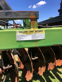Yellow Line Offset Disc 8m