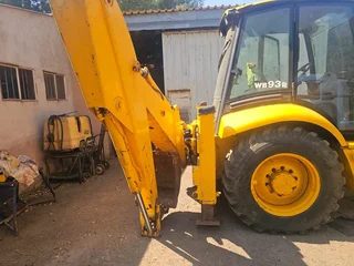 Komatsu WB93R Tlb