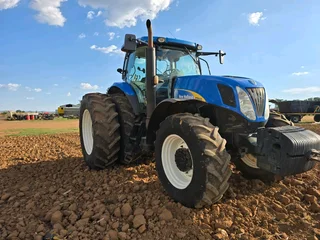 New Holland T7040 2009