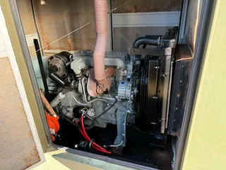 60 KW Perkins 236T met 100 Kva Leroy Generator.