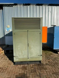 60 KW Perkins 236T met 100 Kva Leroy Generator.