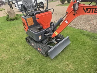 Vote Excavator 30.6h