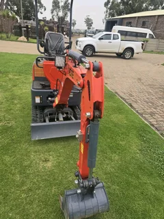 Vote Excavator 30.6h