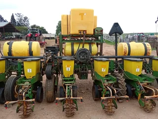 John Deere 1750 Planters x 3 Available