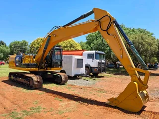 CAT 320D 2L. 2 Available
