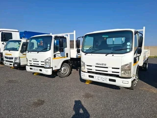 X2 NQR 500 Isuzu 2014 Trucks