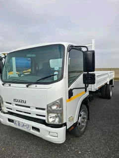 X2 NQR 500 Isuzu 2014 Trucks
