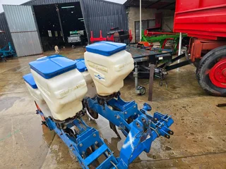 2 Ry Metasa Planter. No Till