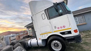 International 9800i 2012 Model Truck