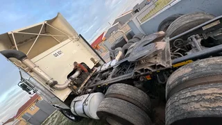 International 9800i 2012 Model Truck