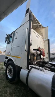 International 9800i 2012 Model Truck