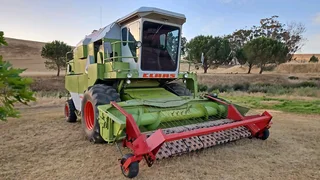 Claas Dominator 106 Stroper