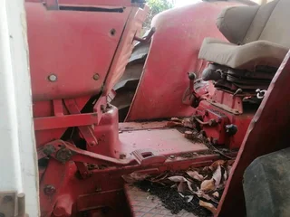 International 844S Tractor