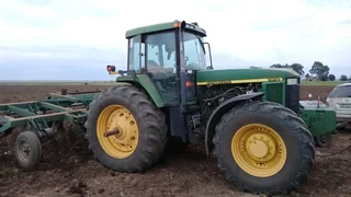 John Deere 7810 Tractor