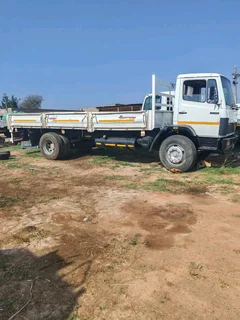 Mercedes 1617 with Dropsides 8 Ton Truck