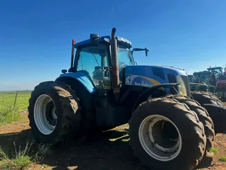 New Holland TG285