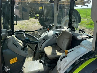 Claas Nexos 230F