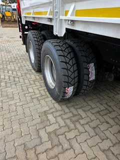 2016 UD Quester CWE330, 6x4 Dropside with container locks. Fitted with Palfinger PK36080