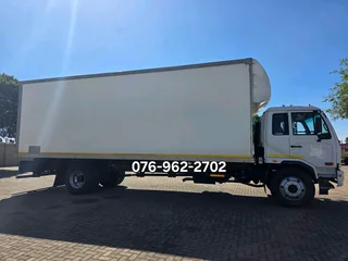 2014 Nissan UD80 Closed Body truck for sale, mileage 531000km on the clock
