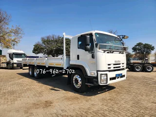 2021 Isuzu auto FVZ1400 Dropside. Truck is in excellent condition