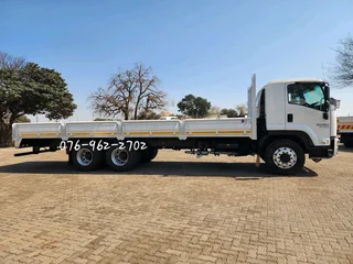 2021 Isuzu auto FVZ1400 Dropside. Truck is in excellent condition