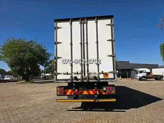 2016 Nissan UD95 Fridge truck MT450 Transfrig for sale. Truck is in excellent condition