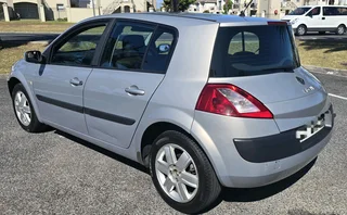 2005 Renault Megane 1.6 Shake it