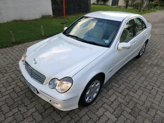 2005 Mercedes-Benz C180