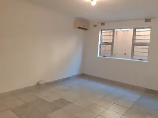 Overport, 2 beds 1 shower R7000.00pm Avail Dec 25 Ph:  0618239854