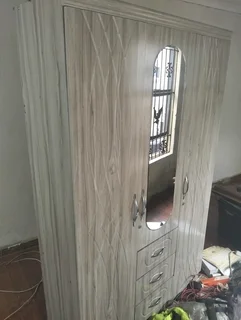 Bachelor Room available