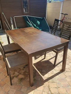 Dining Table & Chairs