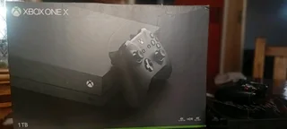 Xbox one x 1 Terebite and remote controller