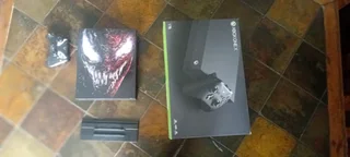Xbox one x 1 Terebite and remote controller
