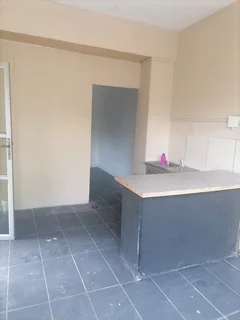 2 bedroom flat 4 rent in escombe queensburgh