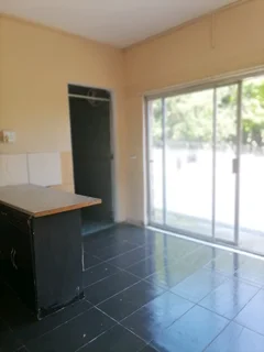 2 bedroom flat 4 rent in escombe queensburgh