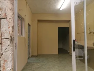 2 bedroom flat 4 rent in escombe queensburgh