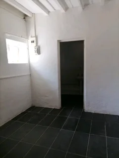 2 bedroom flat 4 rent in escombe queensburgh