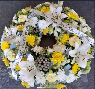 Affordable funeral flowers, wreaths and coffin sprays