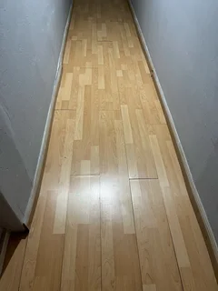 Laminate flooring plus underfelt, pre-loved, 47 m2